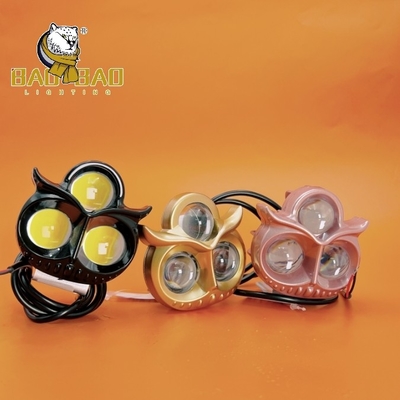 Lumière de hibou 3 yeux blanc jaune double couleur flash plastique fer aluminium LED lumière de brouillard phare pour moteur